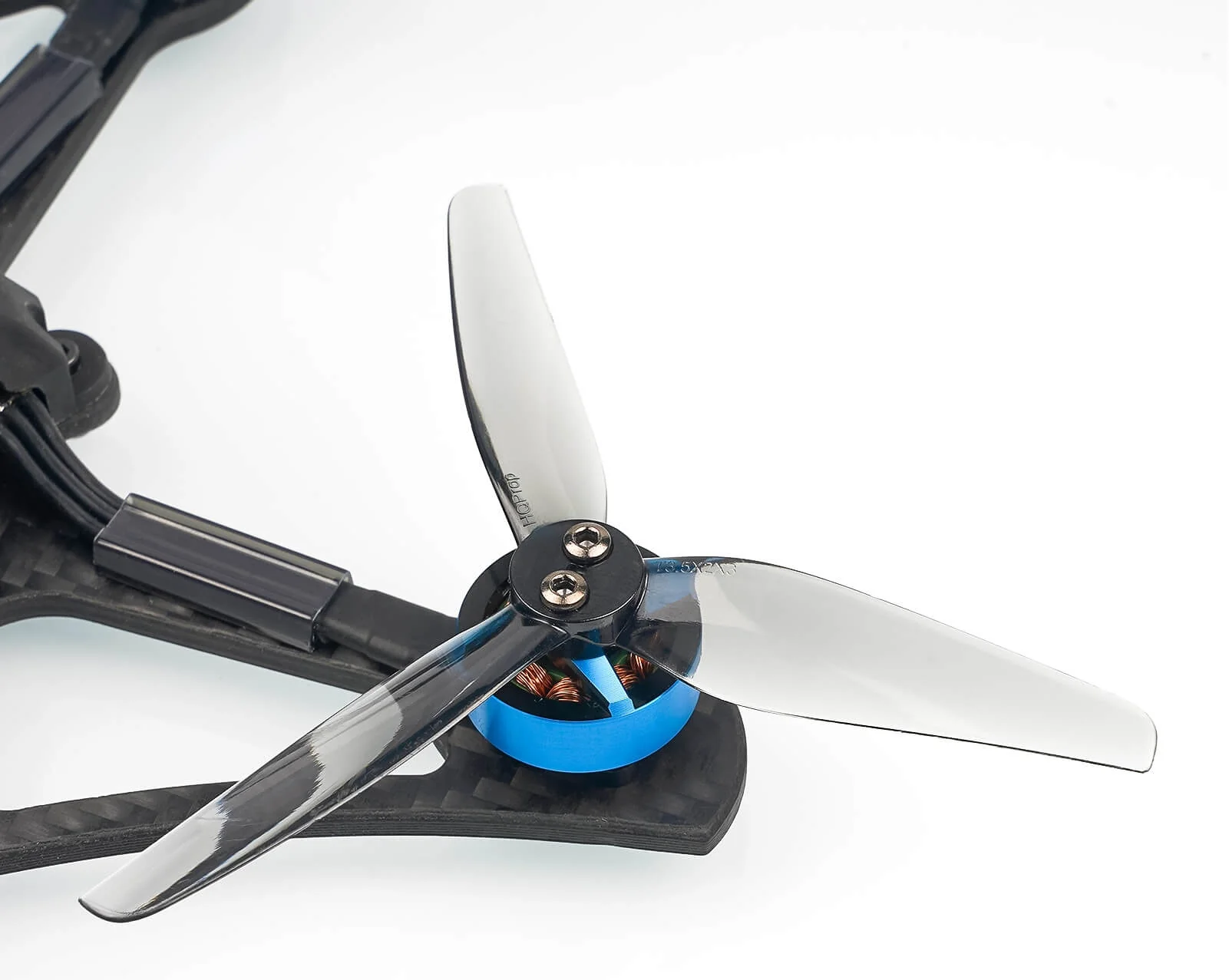 HQ 3520 3-Blade Propellers (1.5mm Shaft) - Image 3